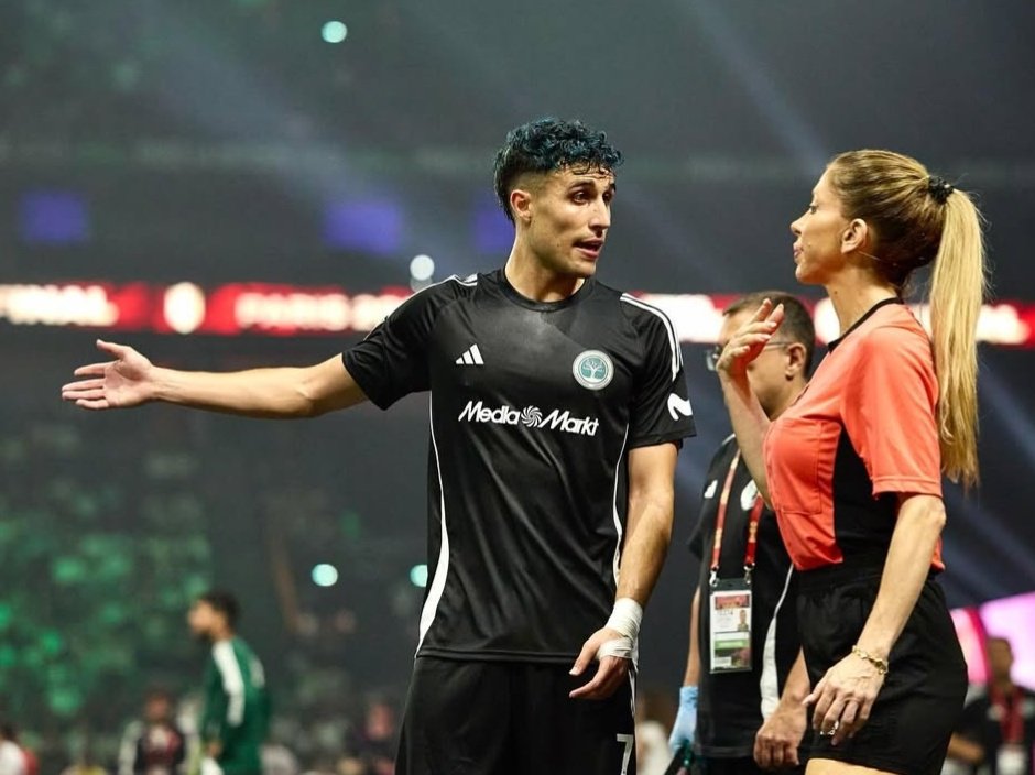 Angeless_cc's tweet image. @/jugadoresdePorcinos no sé cuando es su final, pero podrían dejar a este chico meter un gol? Es que en la última final que estuvo se lo anularon y era un golazo🥲 necesita su gol de final, por favor!🪵💚