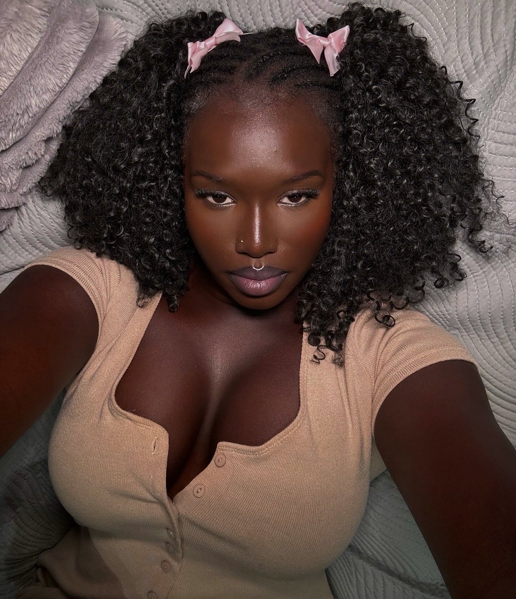 MelaninElegance's tweet image. melanin poppin