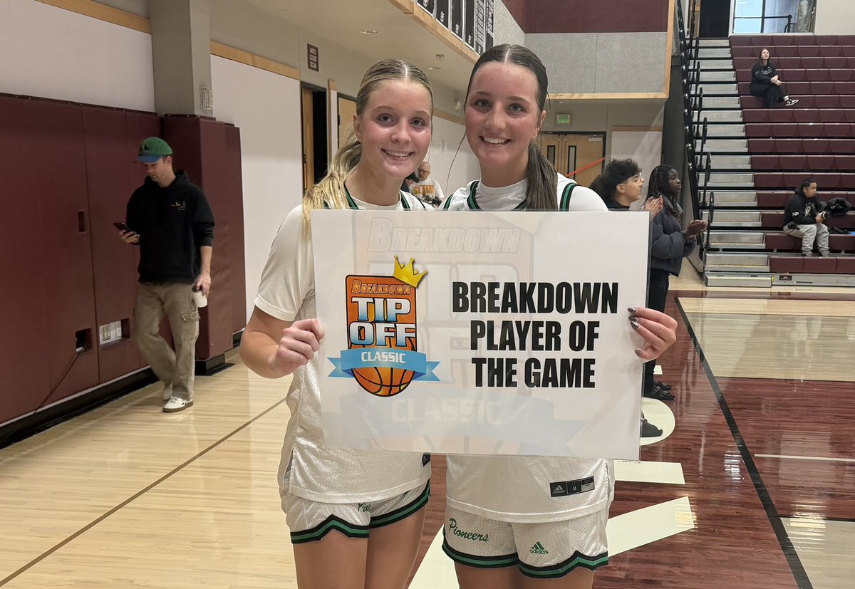 BreakdownUSA's tweet image. Congrats to @breakdownusa Players of the Game Ashlee Wilson &amp;amp; Mya Wilson of Hill-Murray who led the Pioneers to victory over Eden Prairie at the Tip Off Classic.