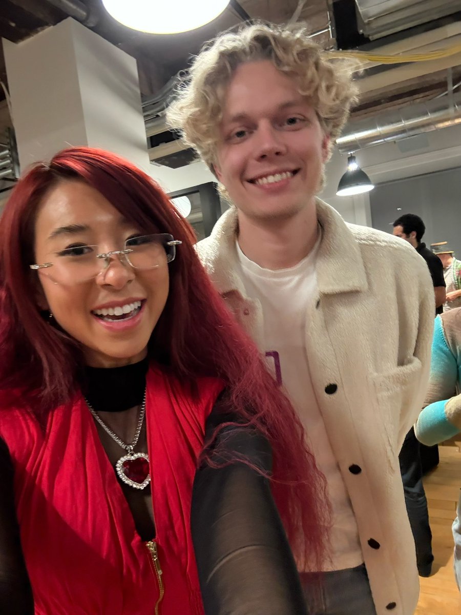 astraverse_ai's tweet photo. @gabriel1 when i see this post on my feed i can’t help but smile since your smile is so contagious https://t.co/4Xsxy8X1cI
