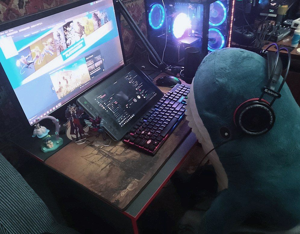 This is what the Creator of this account looks like:3