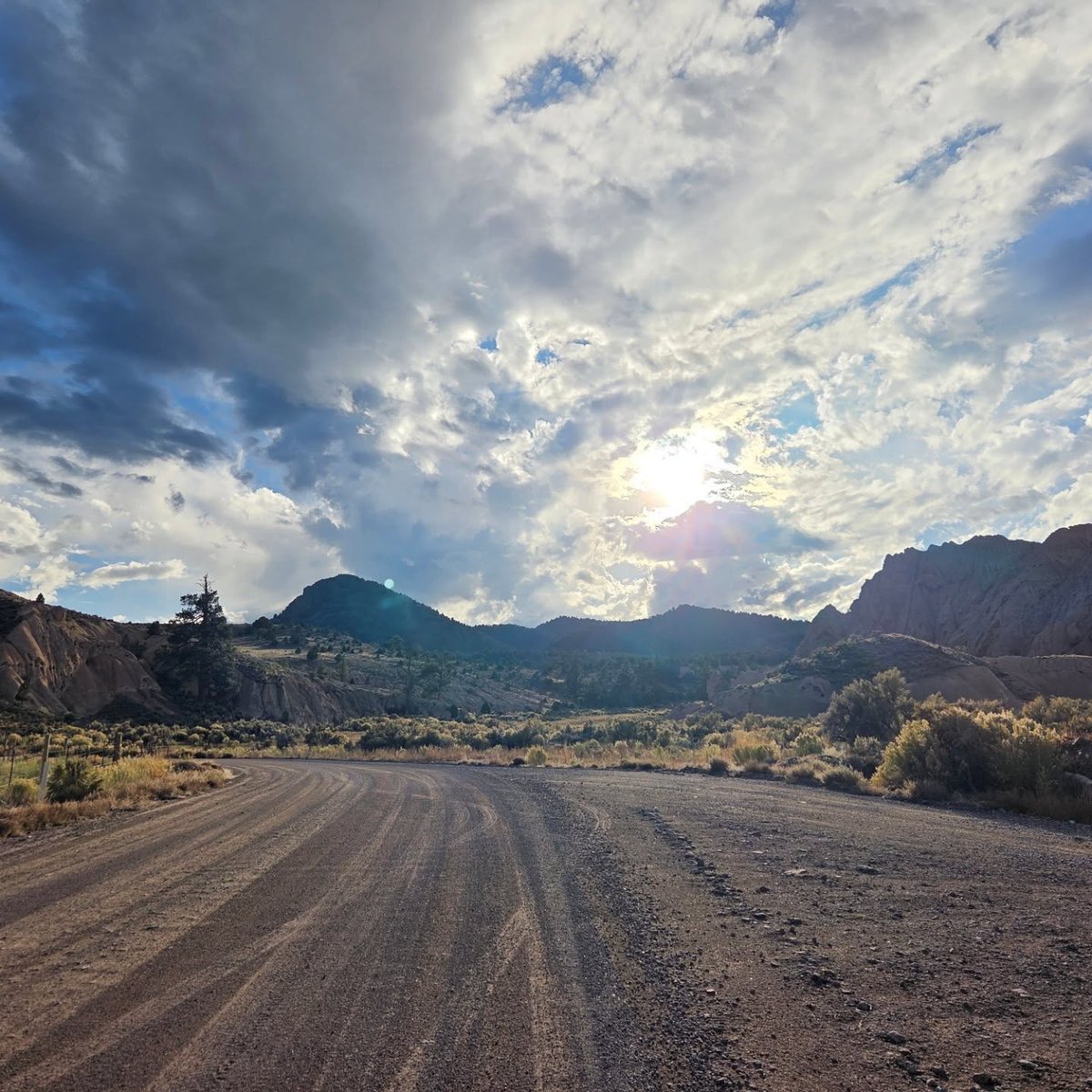 NvSilverTrails's tweet image. The best adventures don’t come with directions, so here’s to dirt roads, detours and discovering something new! 

📸: @springvalleystatepark / Instagram
