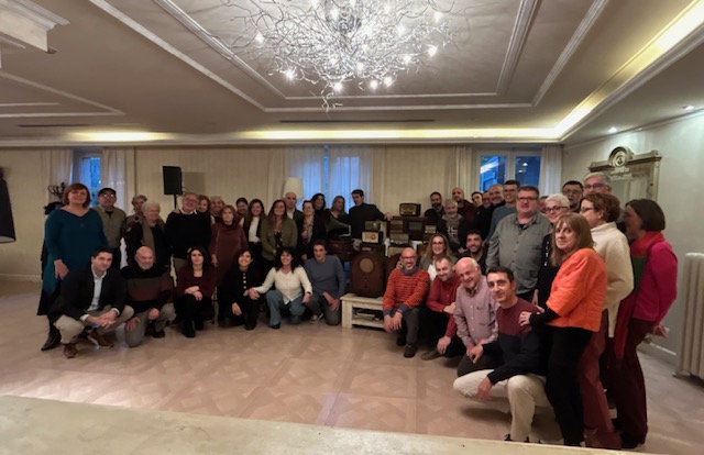 RadioSeu's tweet image. #EnImatges RàdioSeu ha celebrat aquest dissabte el seu 40è aniversari amb un acte públic a l’@espaiermengol de #laSeu. La sessió ha inclòs la presentació d’un vídeo commemoratiu, una taula rodona sobre la meteorologia al Pirineu i un reconeixement als col·laboradors més veterans.