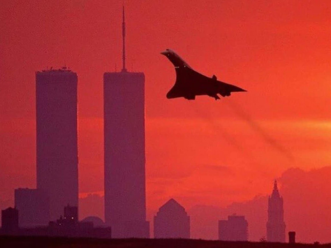 NYC the flight of Concorde over Manhattan in 1979.