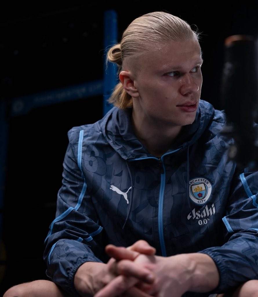 sajadTranslator's tweet image. هُنا ارلينغ هالاند 
وهناكَ في الجيمس بارك ضحية جديدة 

Come on city ليس اليوم فقط او غداً .. كل يوم حتى اخر لحظة