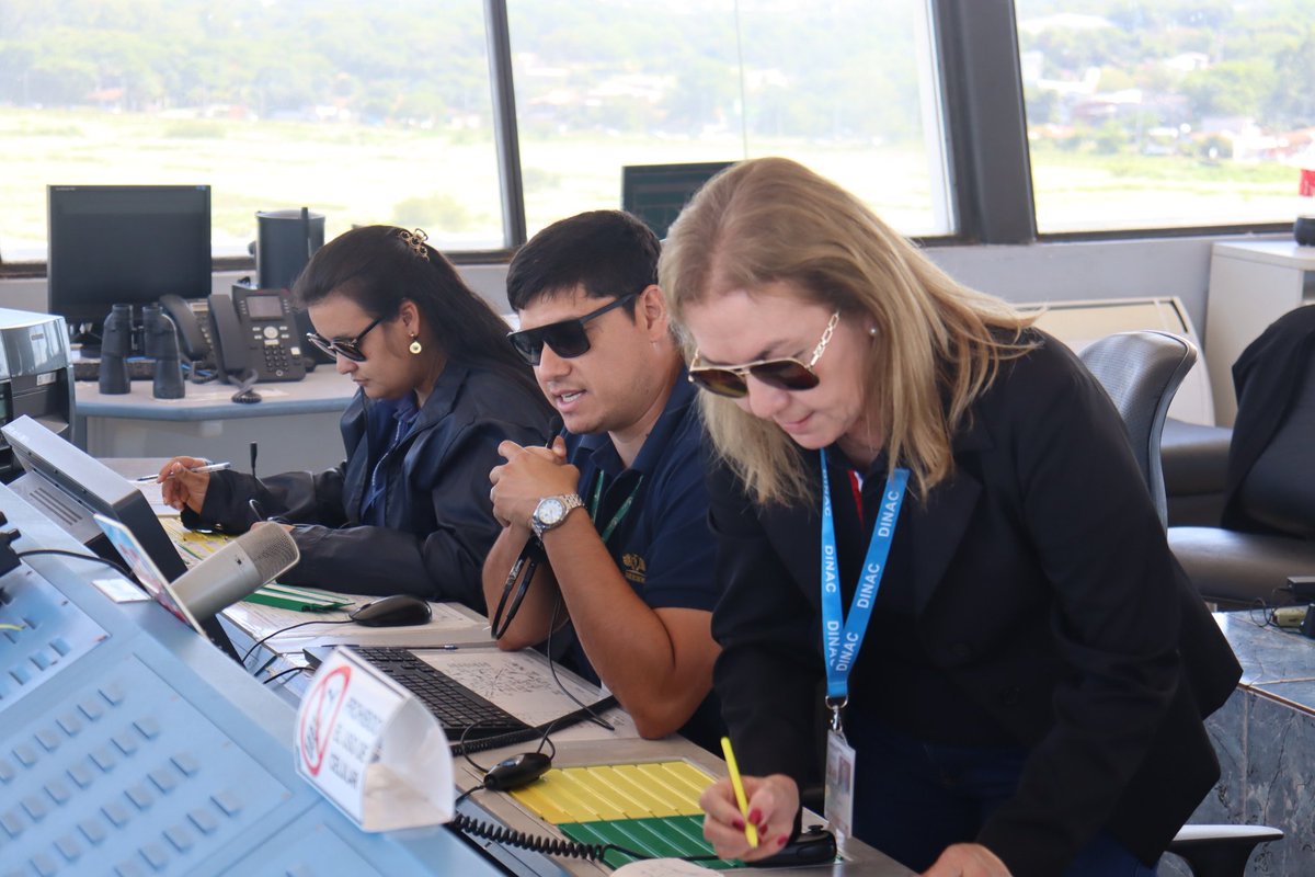Miticpy's tweet image. ✈️🔥 Jornada intensa en el Silvio Pettirossi.
Miles de hinchas de @clublanus y @Atletico llegan a Paraguay para la final de la @sudamericana. ⚽🇵🇾

@dinacpy sigue recibiendo a cada visitante con calidez, eficiencia y la mejor hospitalidad paraguaya. ✨🤝