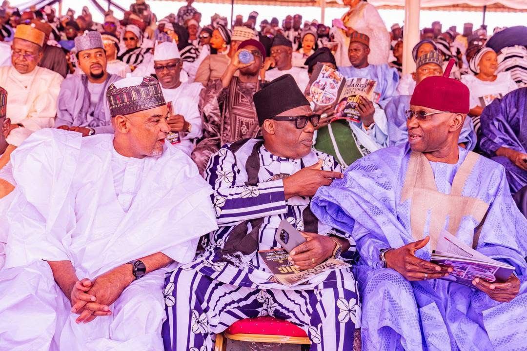 KawuGarba's tweet image. Summary of Governor Fintiri Hosts Top National Leaders Ahead of Marghi National Day and Cultural Attire Unveiling

Adamawa State Governor, Rt. Hon. Ahmadu Umaru Fintiri hosts high-profile national leaders, royal majesties and dignitaries at a special cocktail reception in Yola…