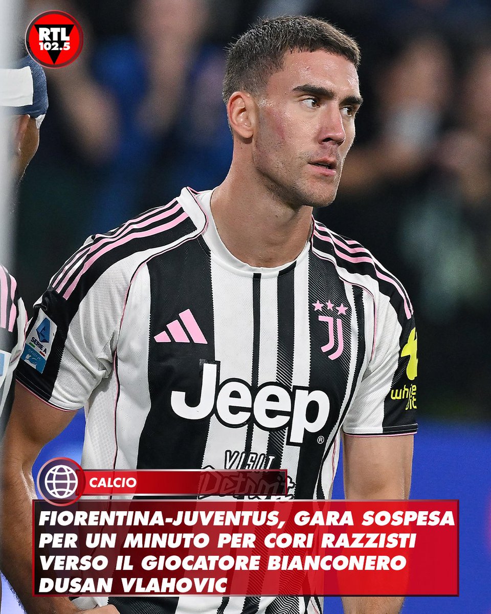 rtl1025's tweet image. 🔴 Un breve stop a #FiorentinaJuve per i corsi razzisti a Dusan #Vlahovic da parte della curva #viola: dopo l'annuncio all'altoparlante e il ripetersi dei cori, lo ha deciso l'arbitro #Doveri al 19' del primo tempo. Il capitano viola #Ranieri è andato sotto la curva dei suoi