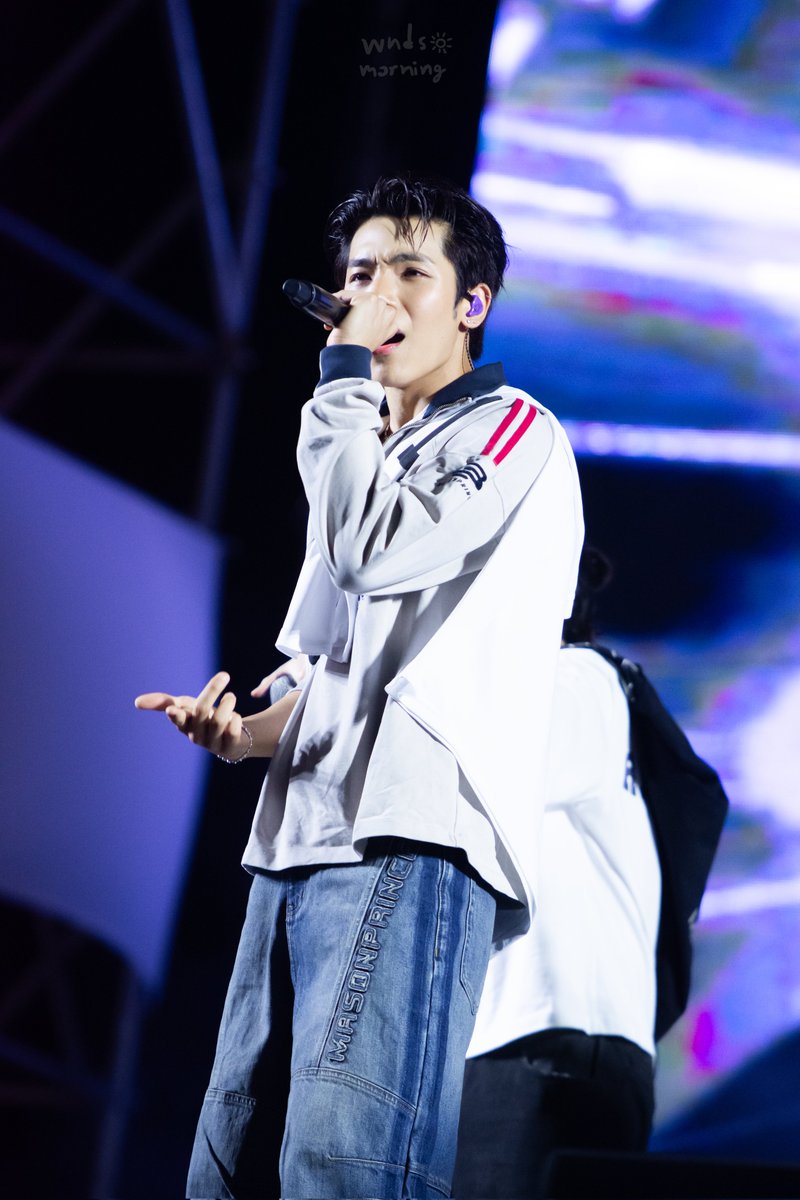 _pjsaturns's tweet image. สุดหล่อ✨️

#BEACHBOYS2025xATLAS
#JetATLAS 
@JetPatpaiboon
#ATLAS_TH #ATLASth