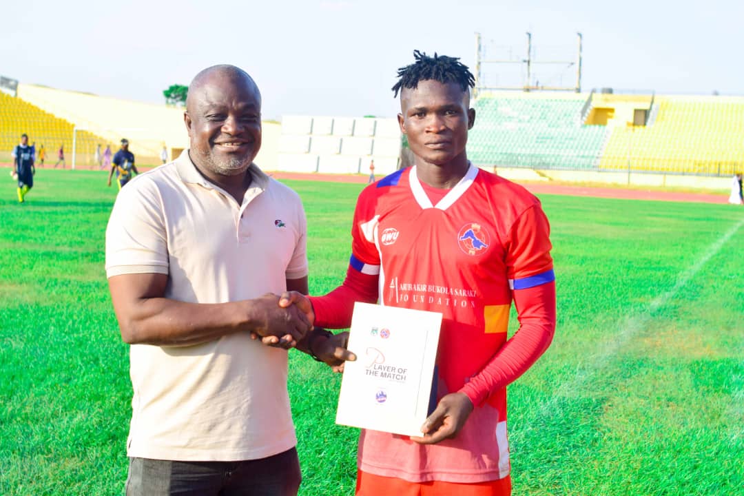 Your <a href="/Jeniklogistic/">Jenik Logistics</a>  Player of the Match 

Jamiu Sa’ad scored the second goal that sealed the win.

The award was presented by the Chairman of the Kwara State Football Association, Mallam Abdullahi Musa Idris (Thuraya).

#WeAreABSFC #SaiSarakiBoys #NNL26 #JenikLogistics
