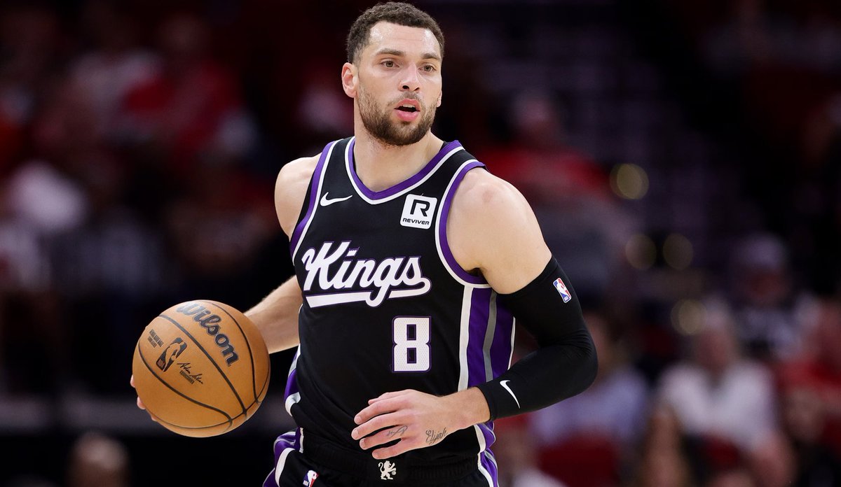 ‼️☄️🙌🏽Zach Lavine 18.5 points “O”

We took this low buy last game and watched him drop 26 on 10/17 shooting in just 26 min and he sat the 4th he was looking like the Zack that started the season, vs okcs historic defense as well he absolutely cooked in spite of them getting