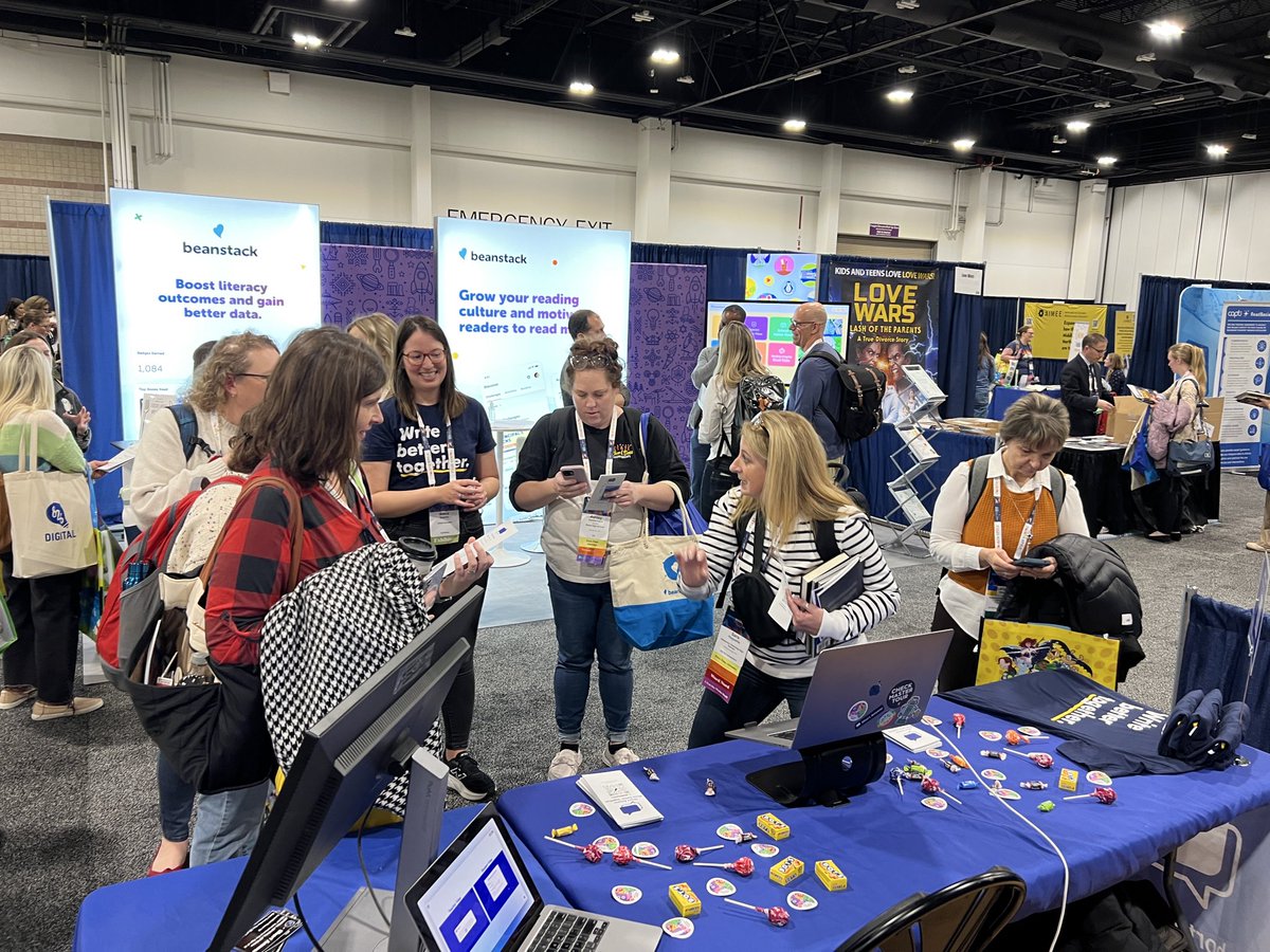myshortanswer's tweet image. Team Short Answer is having a blast @ncte this week! Stop by and say hello at booth 323 this weekend! #NCTE25