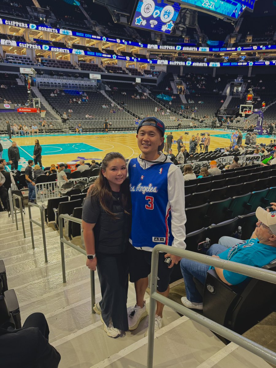 Arena 24/30 lands on <a href="/CP3/">Chris Paul</a>’s last time in Charlotte 😭 Let’s go <a href="/LAClippers/">LA Clippers</a>!!!