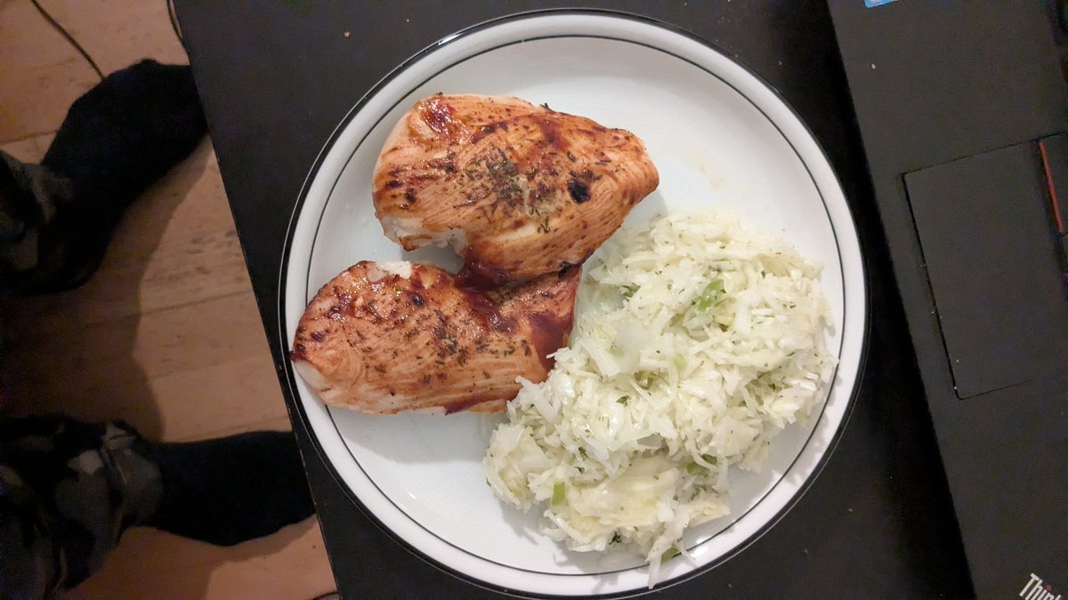 rubberduckweb's tweet image. sous-vide gegarte Hühnerbrust, mit BBQ-Sauce glasiert, Krautsalat