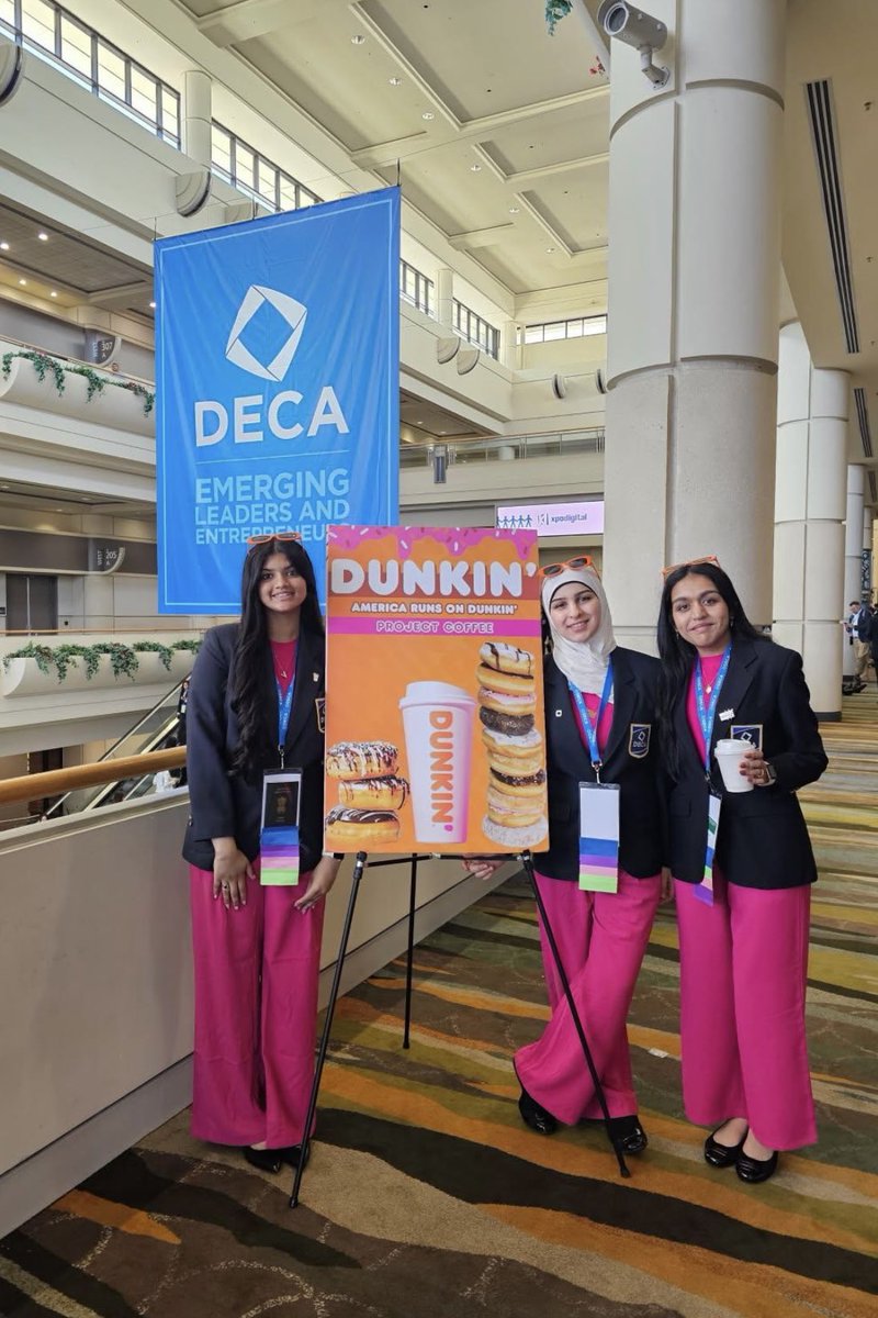 KPDECAchapter's tweet image. Day 22 of #DECAMonth features the best King Philip DECA professional attire! The drip is 🔥
#goallin
#gotheextra