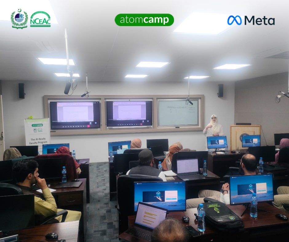 atomcamp's tweet image. Sharing highlights from the Phase 2 of the AI-Ready Faculty Program held in Quetta.

In collaboration with @Meta , @atomcamp continues its mission to equip university faculty across Pakistan with the latest AI knowledge and skills.

The sessions were led by Waqas Khan and Dr.…