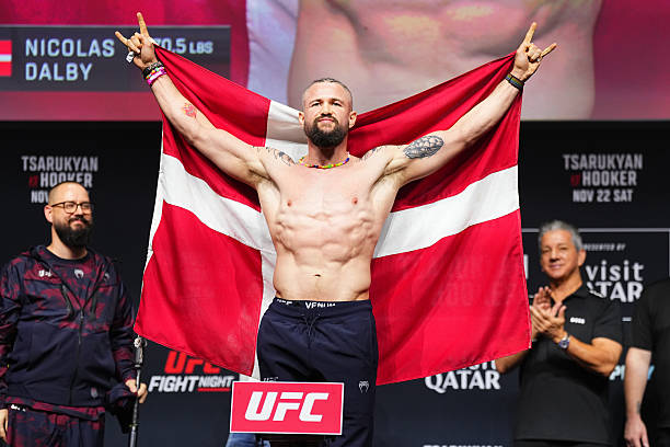 MMAmelotto's tweet image. 🚨 RESULTADO 🚨

🇩🇰 Nicolas Dalby venceu 🇷🇺 Saygid Izagakhmaev via decisão dividida (29-28, 28-29, 29-28) pelo UFC Qatar.

#UFC #UFCBR #UFCQatar