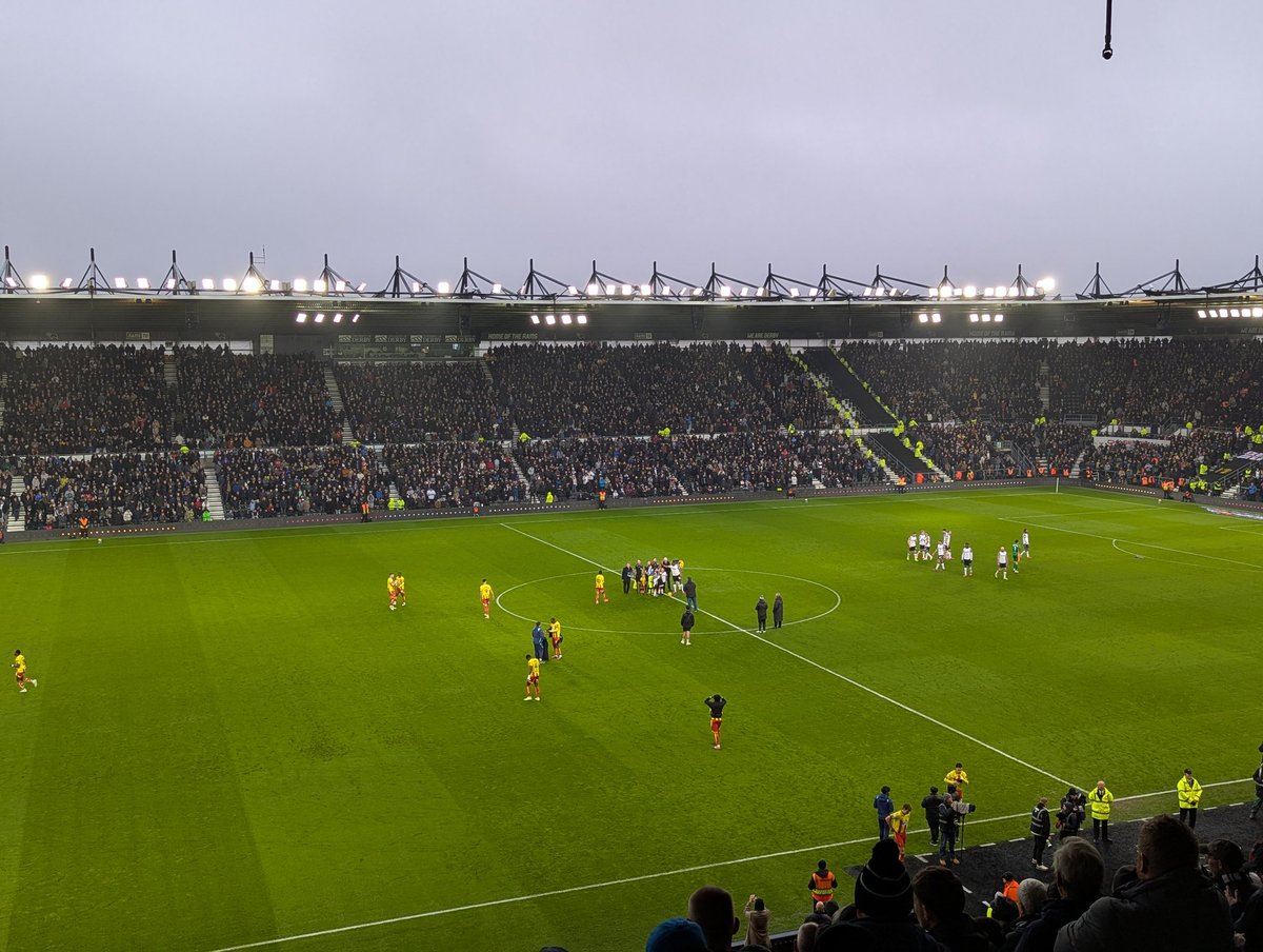 I've had better Saturdays. 

Bad #Ashes defeat - one to forget. Bad defeat for the Rams - one to forget. 

Carlton Morris injury a big concern 😟 #dcfc #dcfcfans