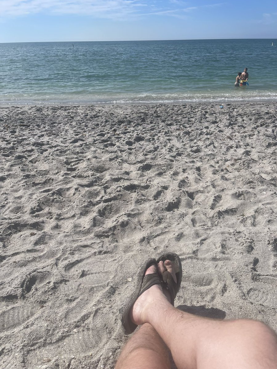 🏖️ Beach time! Free feet pics for those who want it