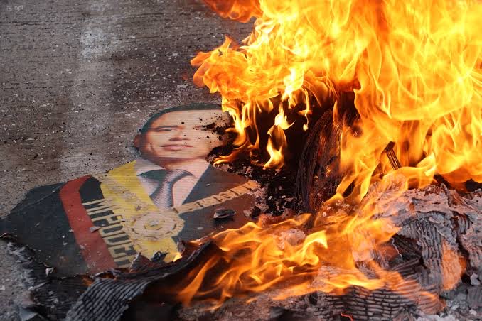 oaqnue's tweet image. está