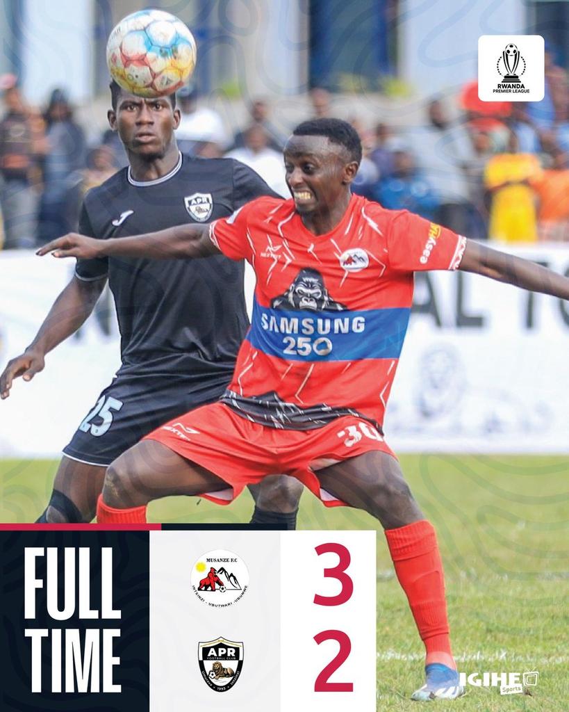 BadruKgl's tweet photo. Musanze fc ikoze ishyano , kuri stade yayo ibindikiranya Apr fc.
Yari ikiri mu byishimo byo gutsinda mukeba.
None irayibindikiranye iyikubita umugenda.
Musanze fc 3 vs Apr fc 2. https://t.co/FVLdcY5Ilm