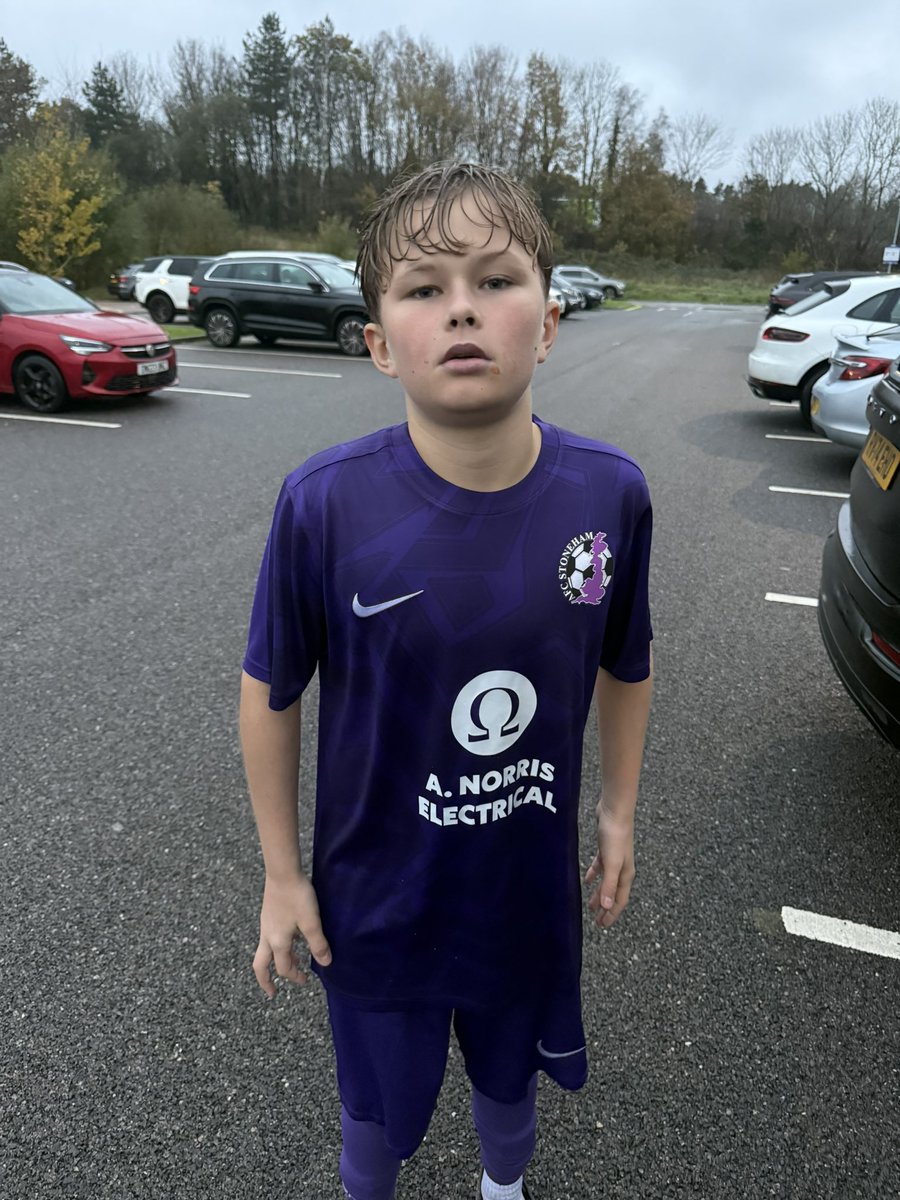 HamblePhil's tweet image. Really proud of Luke today. Tough result and the team didn’t play well, but that wasn’t the story. Wind, freezing rain sideways, no feeling in hands or toes… and he never complained once. Just got on with it. Proper character. 💜⚽️❄️
