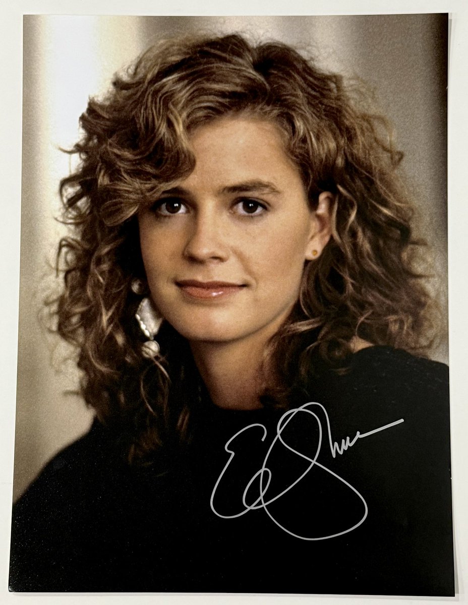 FLYNNTOONARMY's tweet image. Meeting Elisabeth Shue @comconliverpool @elisabeth_shue #elisabethshue #actress #film #cocktail #karatekid #bttf #karatekid1984 #hollowman #backtothefuture2 #autograph #leavinglasvegas #cobrakai #theboys #comiccon #adventuresinbabysitting #csi #convention #cocktailsanddreams