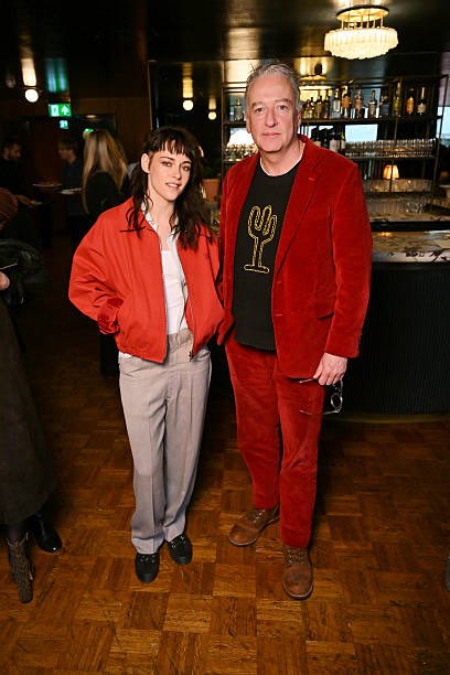 bellaxkristen's tweet image. Kristen with Imogen Poots, Brett Goldstein, Nathalie Emmanuel and Alex Lanipekun today!

Also at the special screening of The Chronology of Water in London: Seamus McGarvey, director of photography and Briony Hanson, British Council&apos;s Director of Film! 🧡