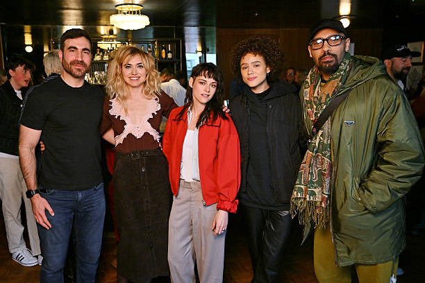 bellaxkristen's tweet image. Kristen with Imogen Poots, Brett Goldstein, Nathalie Emmanuel and Alex Lanipekun today!

Also at the special screening of The Chronology of Water in London: Seamus McGarvey, director of photography and Briony Hanson, British Council&apos;s Director of Film! 🧡