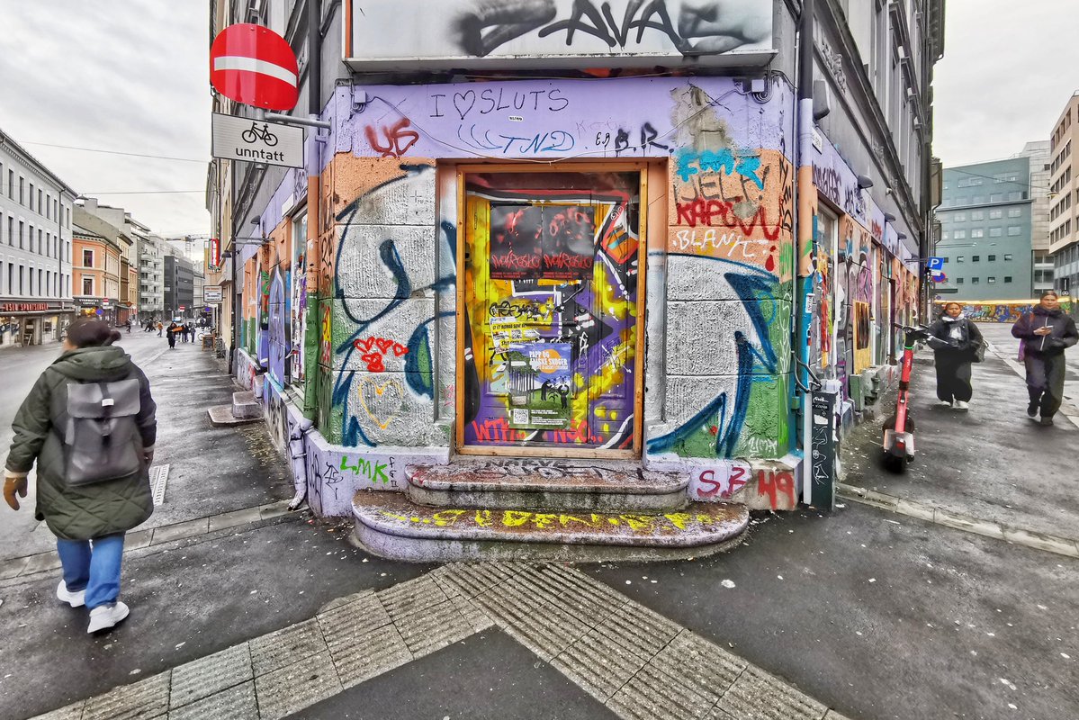 janbarstad's tweet image. Colourful #Oslo today with a little bit of inclusive design and ux. #Norway