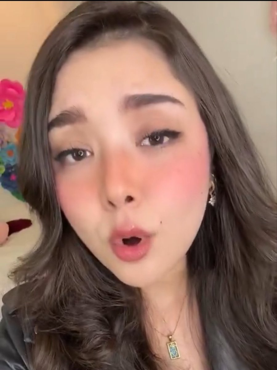 AracelySaenz's tweet image. #ULTIMAHORA FUERA CLAUDIA!

¿Qué pasó con tu 99.99% de aprobación Claus?🤔

México está hasta la madre de tus mentiras. La gente está cansada de tus excesos y borra a tus acarreados.

Así te exhiben en la inauguración de la Línea K del Tren Interoceánico en Juchitán, Oaxaca..👇🏻
-