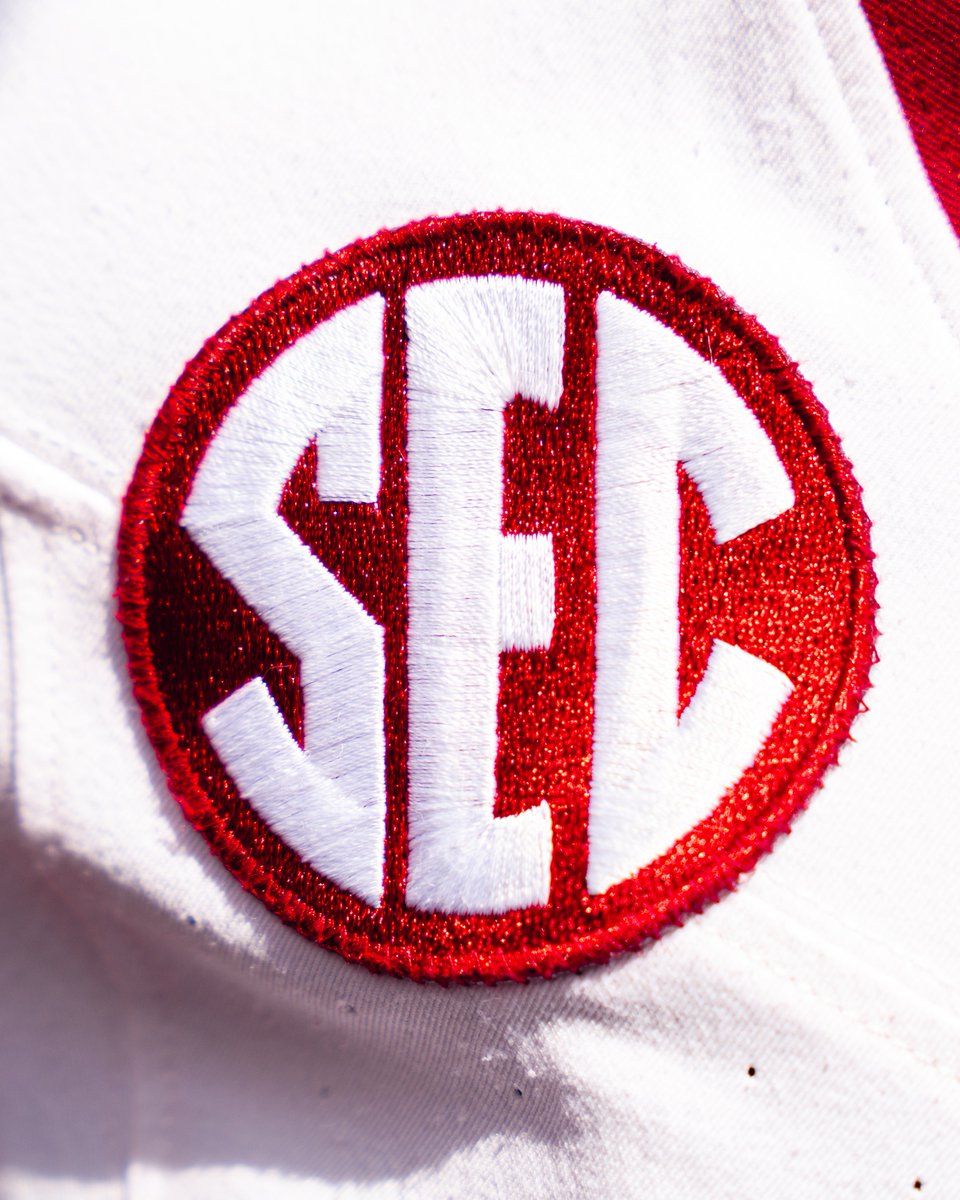 RazorbackFB's tweet image. Road fit 🔥