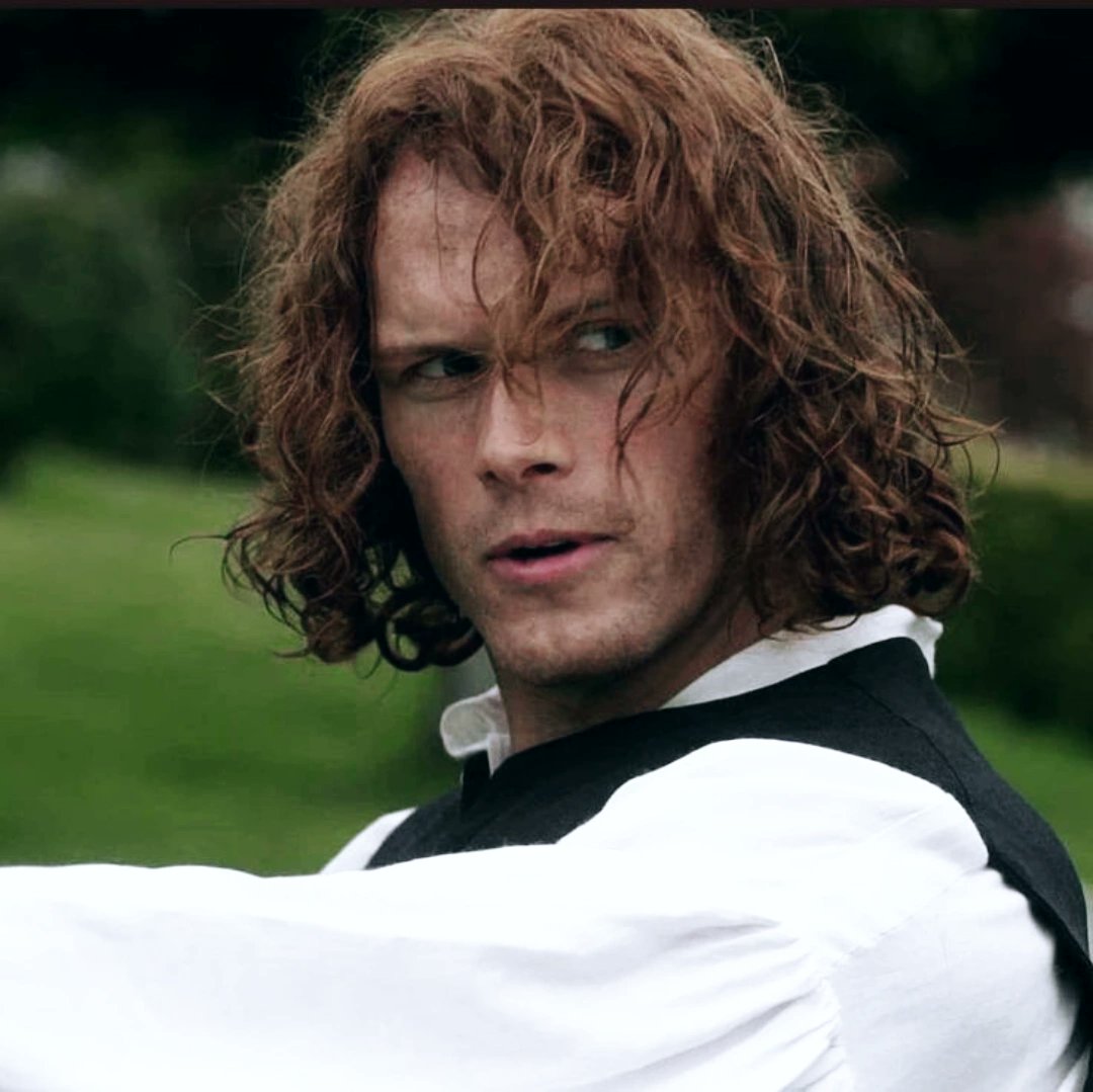 point_blank1959's tweet photo. Jamie practising combat with Murtagh at Versailles. Awfully handsome, too. #SamHeughan #OLS2 https://t.co/OCA5PCbAc6