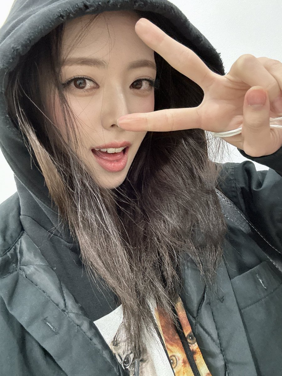 archive4itzy's tweet image. [22112025] #yuna bbl update