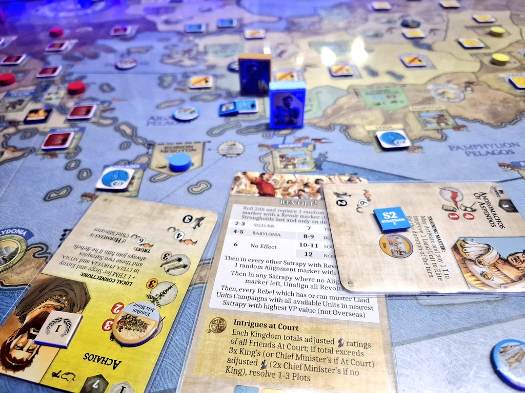 SanchoMateos's tweet image. Adentrándonos en este interesante y muy narrativo #Hubris ...tres Reinos Sucesores pugnando entre ellos y  una amenaza en el Oeste que lo asimilará todo... @gmtgames