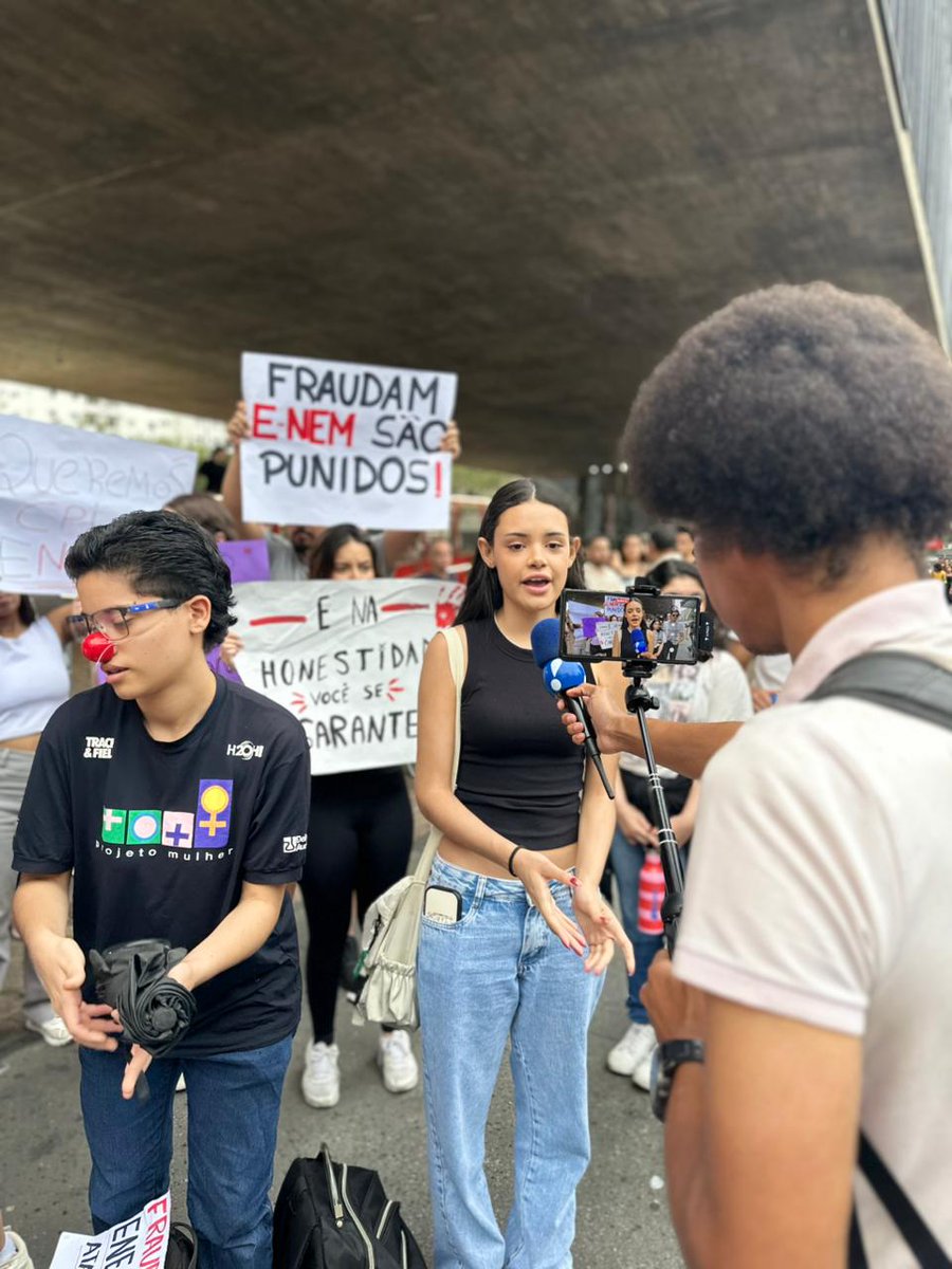 studyre_'s tweet image. Quando a gente ocupa as ruas, não é por espetáculo. É por justiça. É pelo direito de competir em condições reais, sem favorecimentos, sem vazamentos, sem manipulação. O nosso futuro não é barganha!!!
#ANULAENEM 
#ESTUDANTENASRUAS 
#FRAUDENEM