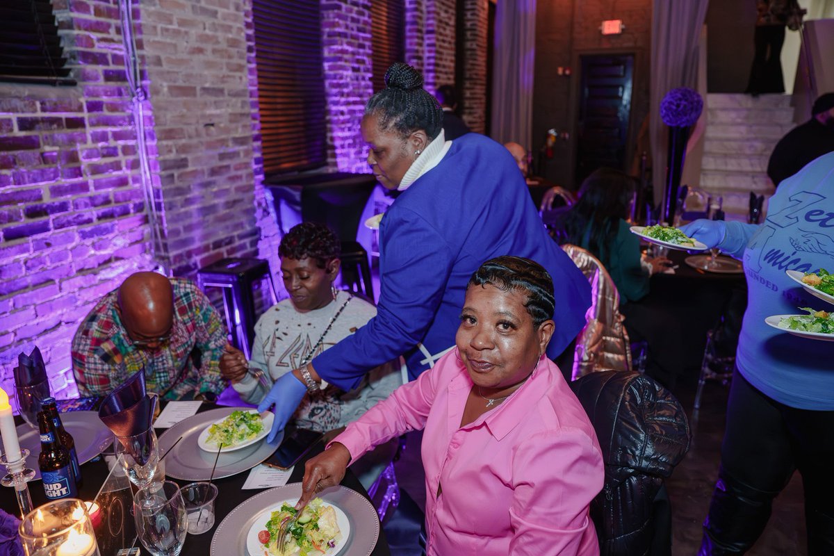 Come enjoy a night of top flight ✈️ dinner with Young Voices with Action, Inc. and the #BlackWallStreet314 team. We celebrate our volunteers and give kudos ✊  to those who have helped us thus far! 💯 

#PioneerDinner #HardHatsOn