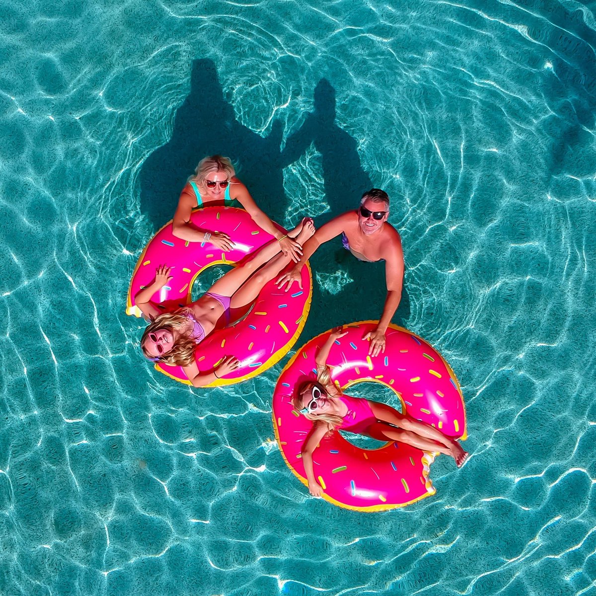 CasaDoradaCabo's tweet image. Friday’s agenda: Float, refresh, repeat. Because vacation mode is ON. 💦😎
.
.
.
#vacationmode #poolsidevibes #medanobeach #casadoradacabo #loscabos