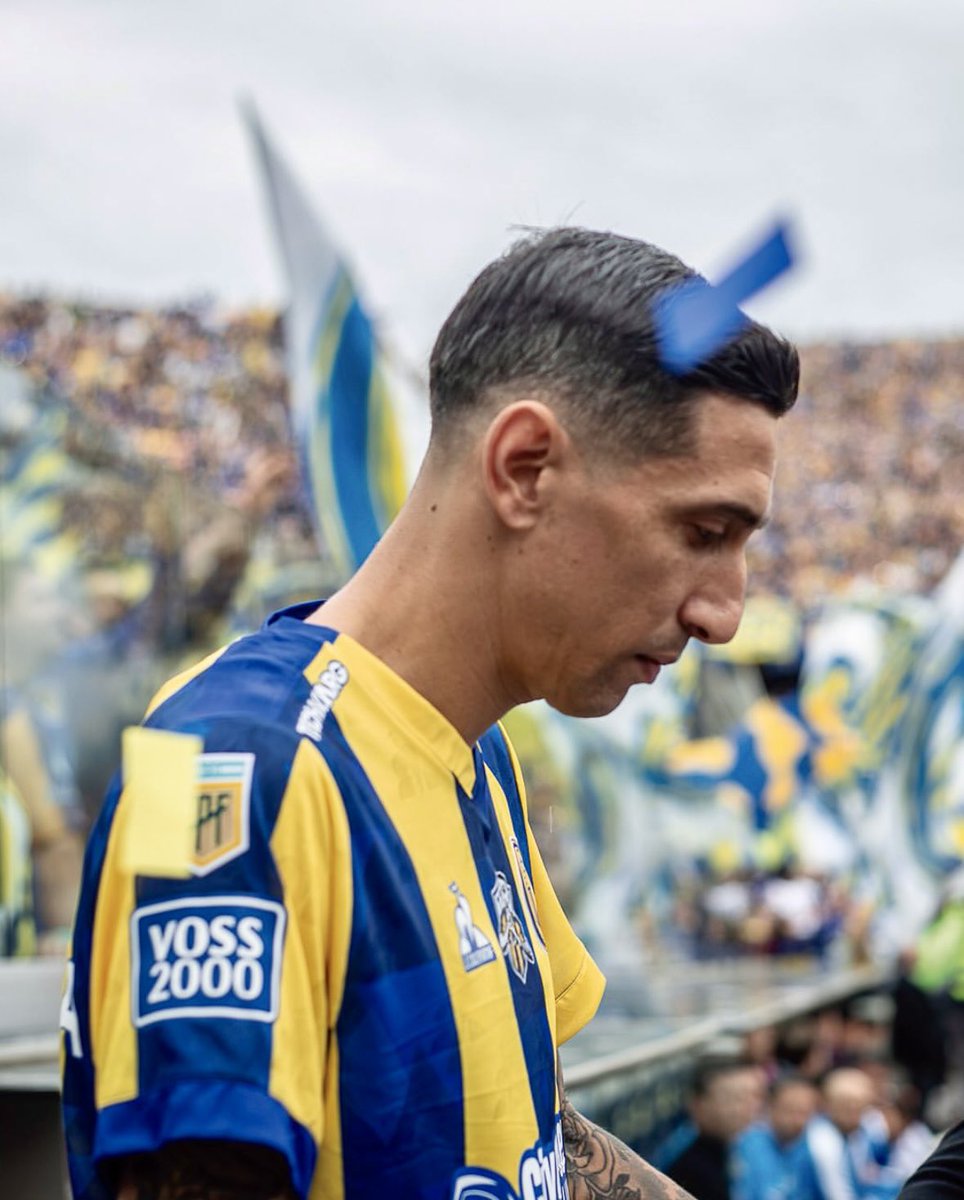 Con este tipo voy hasta el fin del mundo.

Él supo que tenía que reivindicarse con el hincha de Central y lo está haciendo sin importarle absolutamente nada.

Eso vale muchísimo más que cualquier otra cosa. Vamos por la gloria, Ángel. 💛💙