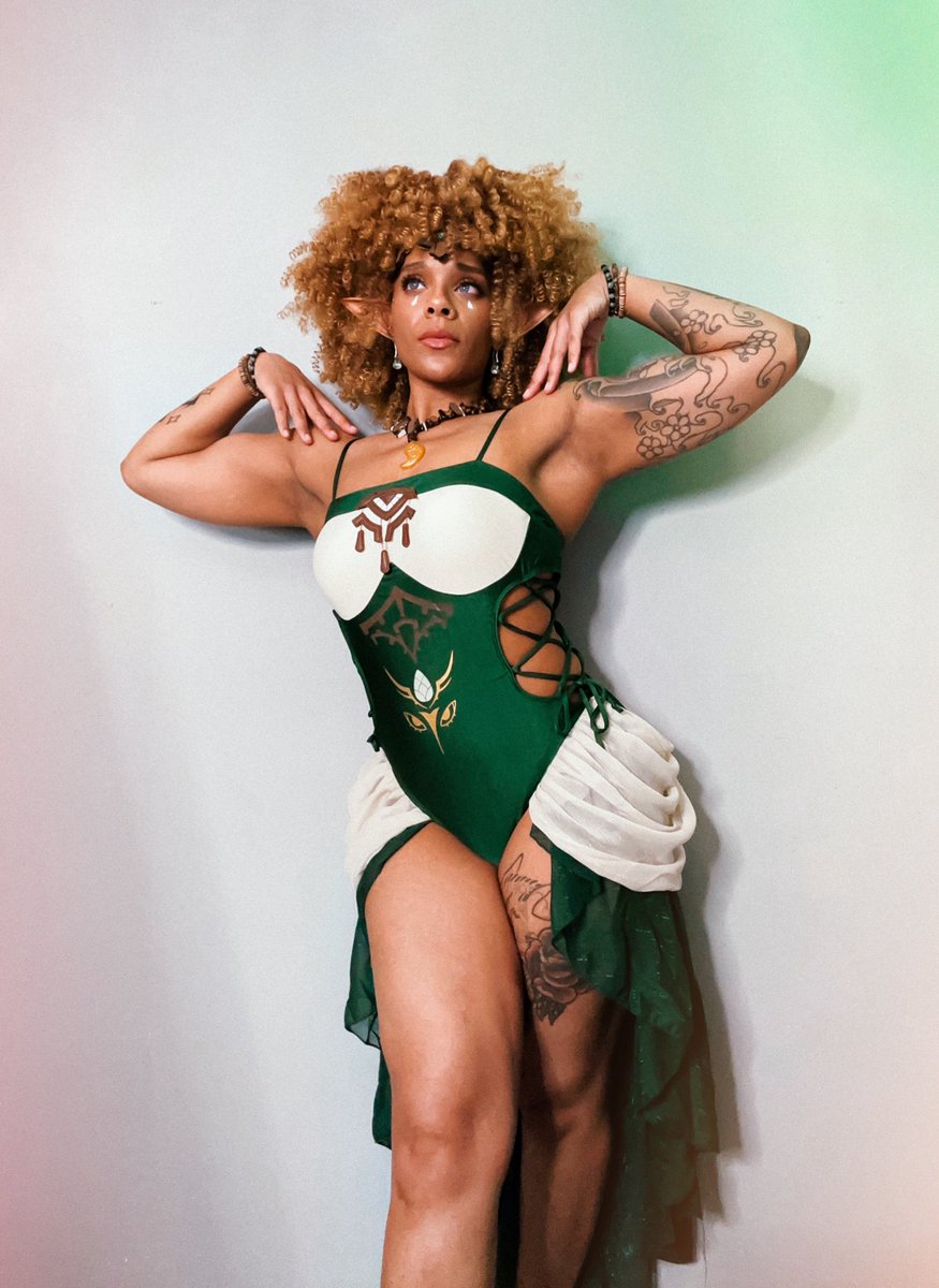 alicewolvess's tweet image. Nothing odd about choosing to do something different. It’s COSPLAYING. You can be as creative as you want. 

Plz start take accountability for your own hatred, projection, and emotions towards Black cosplayers. This is YOUR own problem. Not ours.