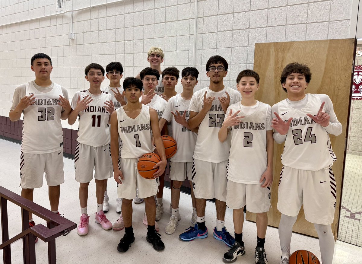 Ysleta 60, Horizon 36 🏀💥
Great work, gentlemen—keep that momentum going! #OneTribe <a href="/ysletahoops/">Ysleta Basketball</a>