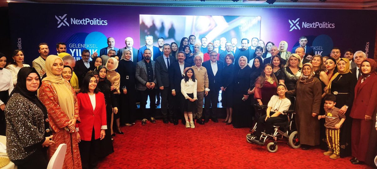 NextPolitics tarafından düzenlenen Geleneksel Yıllık Buluşmada değerli dostlarımız ve paydaşlarımızla bir araya geldik.

Yeni fikirlerin konuşulduğu, geleceğe dair umut ve vizyon dolu bir buluşma oldu.
Organizasyonun düzenlenmesinde emeği geçen kıymetli dostum <a href="/mehmetcek06/">Mehmet Çek</a> ve