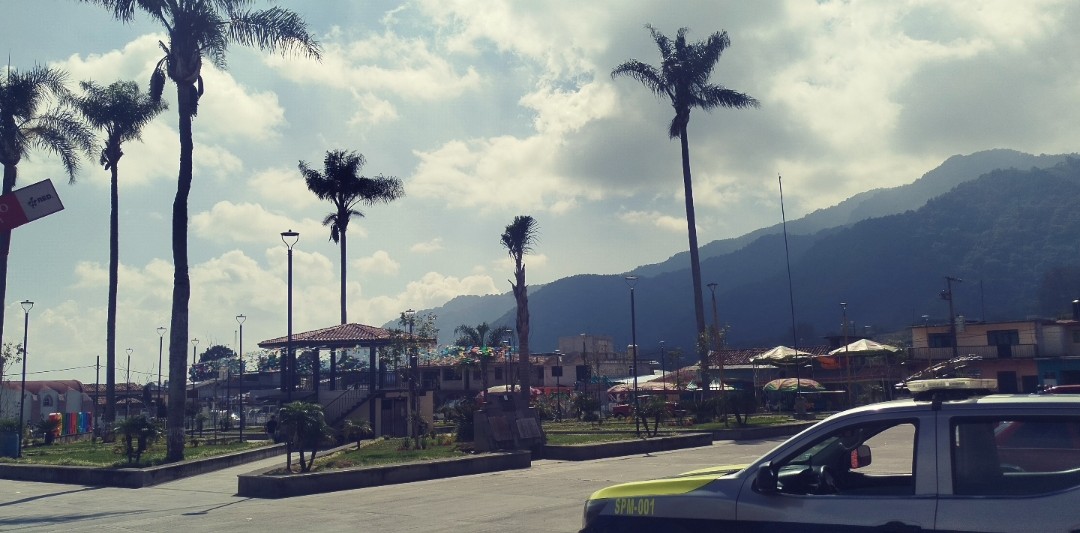 Elka_princess's tweet image. La oficina de hoy!!! #TrabajandoAndo #OpleVeracruz #Asambleas #Calcahualco