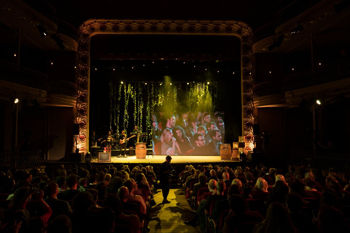 Premis Zoom tweet media