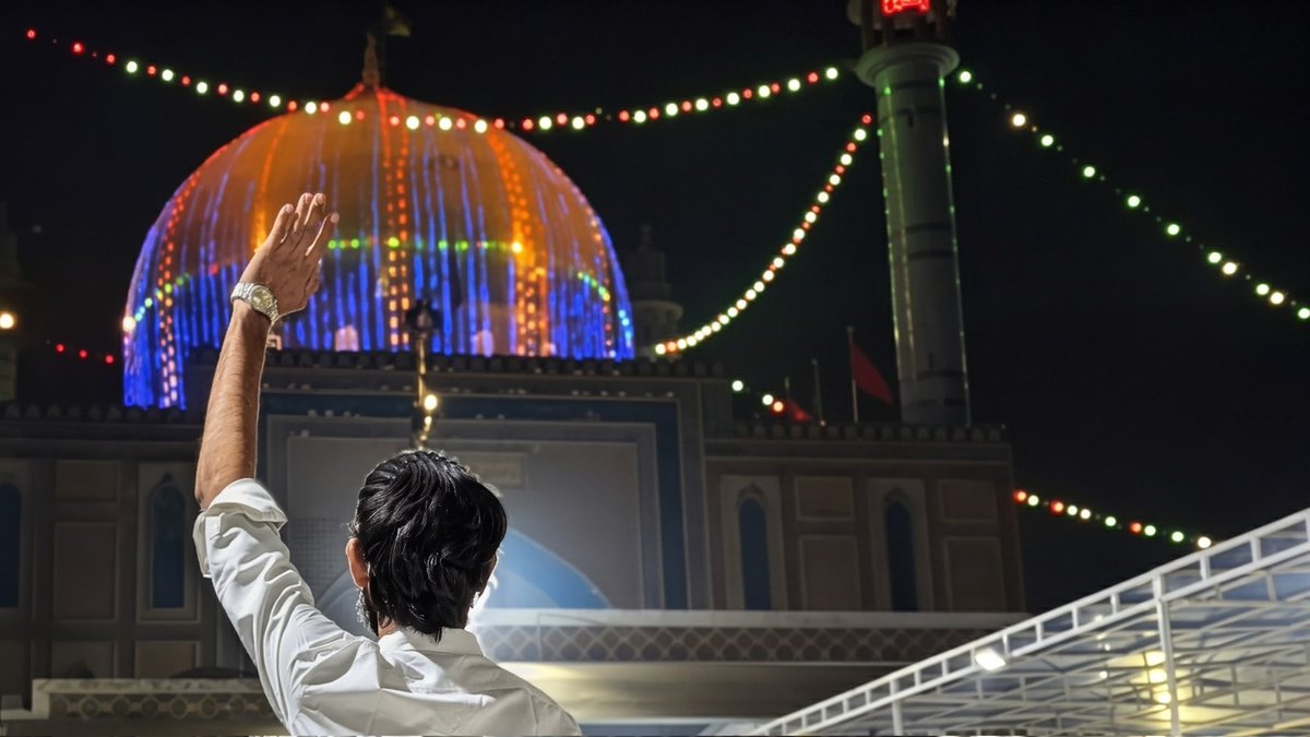 فقط ﷲ ﷲ کئے جانے سے ﷲ نہ ملے

💙  ﷲ والے ہیں جو ﷲ سے ملا دیتے ہیں

#حاضري