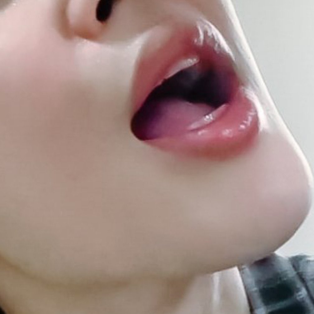 kooessesd's tweet image. their lip chem