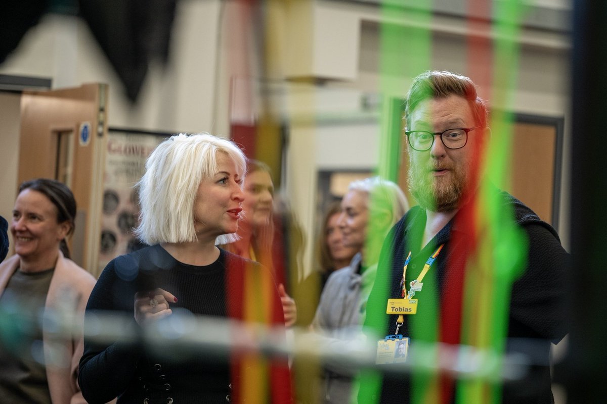 Lisa Tan tweet media