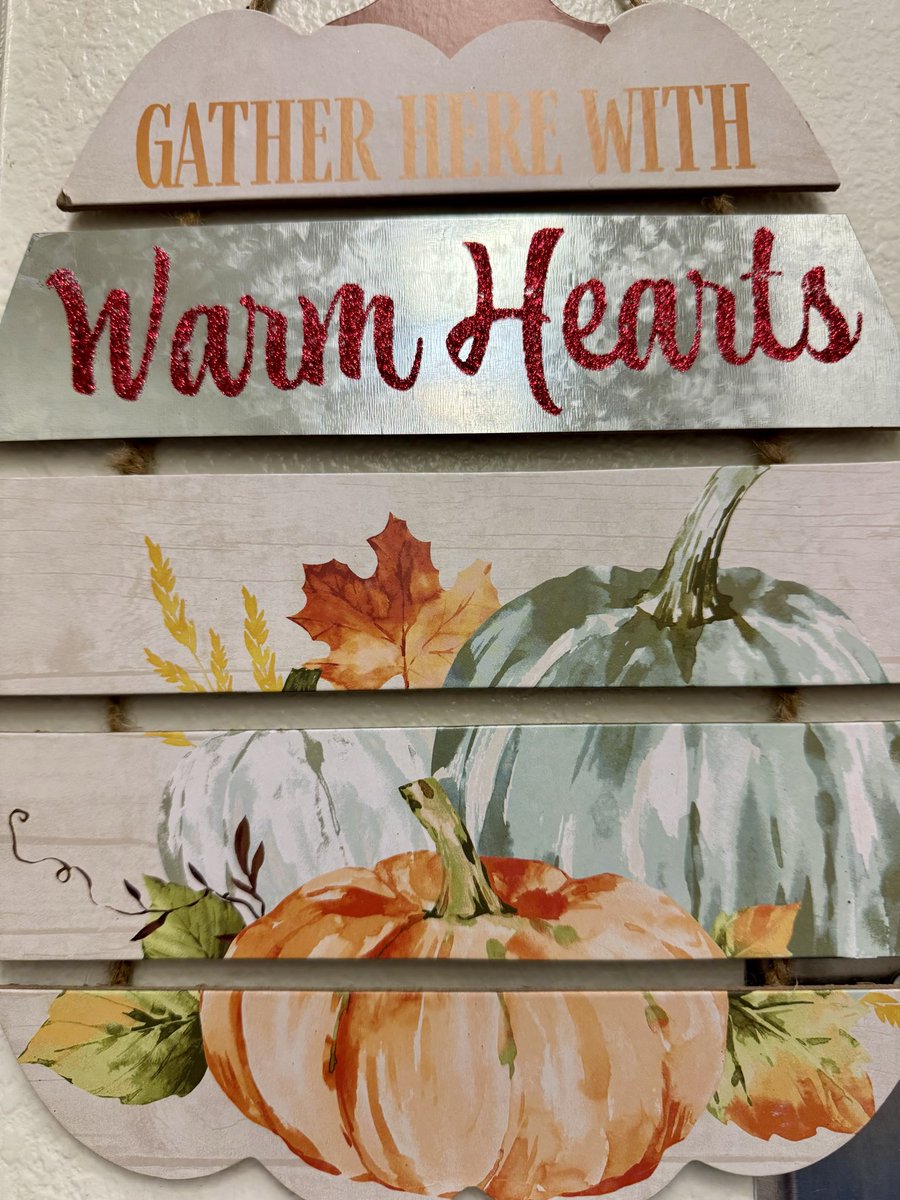 criley_md's tweet image. Gather here with warm and grateful hearts. 

A simple reminder on the wall. 
A perfect way to start a hospital shift. Medicine is a team sport. 

Good Saturday Morning! 

#SaturdayVibes #Inspiration #SaturdayMotivation #MustSee #kindmd #DiscoverNow