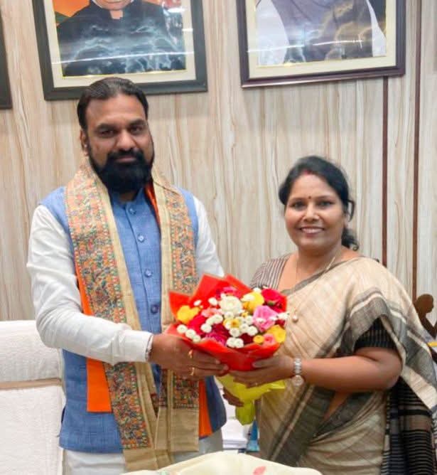 बिहार के माननीय उप-मुख्यमंत्री सह गृह मंत्री, श्री सम्राट चौधरी जी से आत्मीय मुलाकात..!!
<a href="/samrat4bjp/">Samrat Choudhary</a>