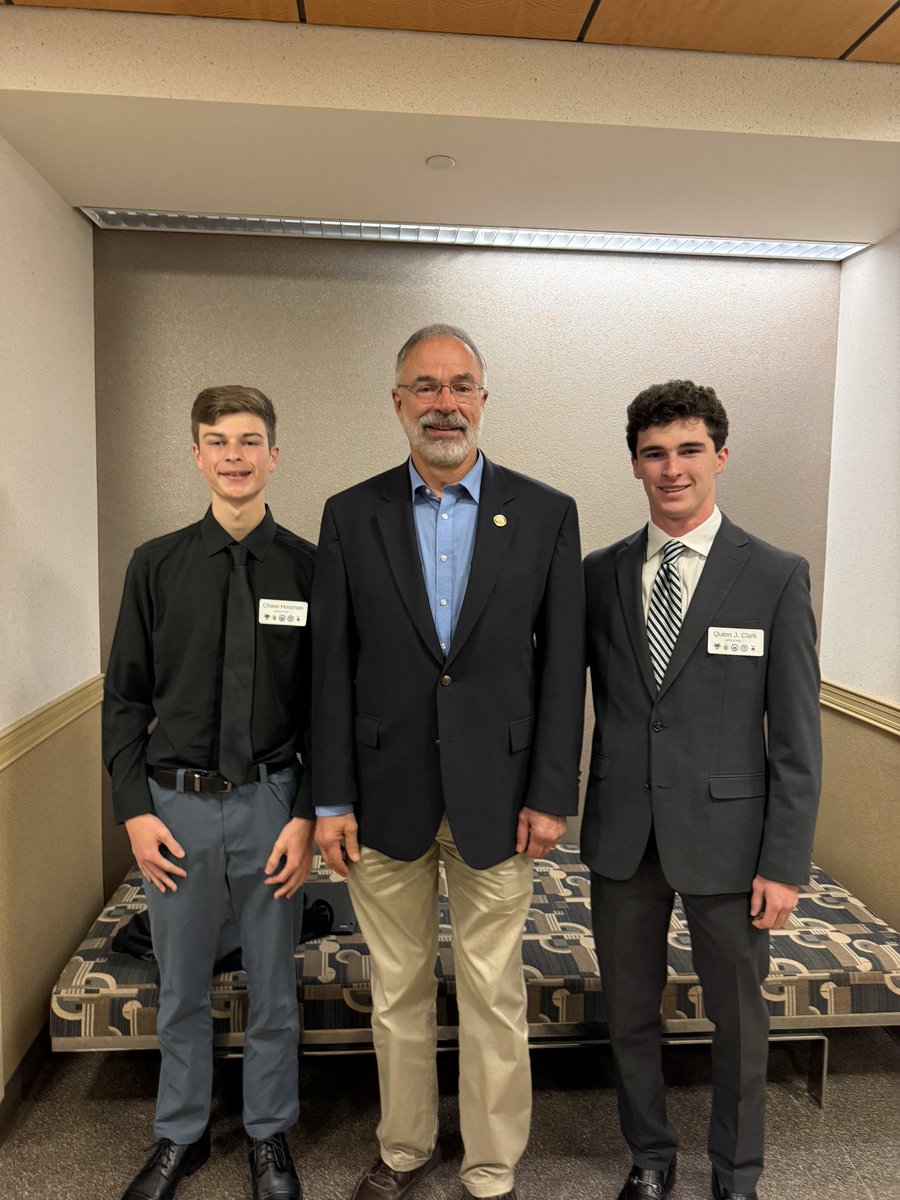 RepAndyHarrisMD's tweet image. Today, I joined students and families for our annual Military Academy Day to talk about the path to attending our nation’s service academies. It’s inspiring to see so many young people from Maryland’s First District preparing to lead and protect our country, and I’m thankful for…